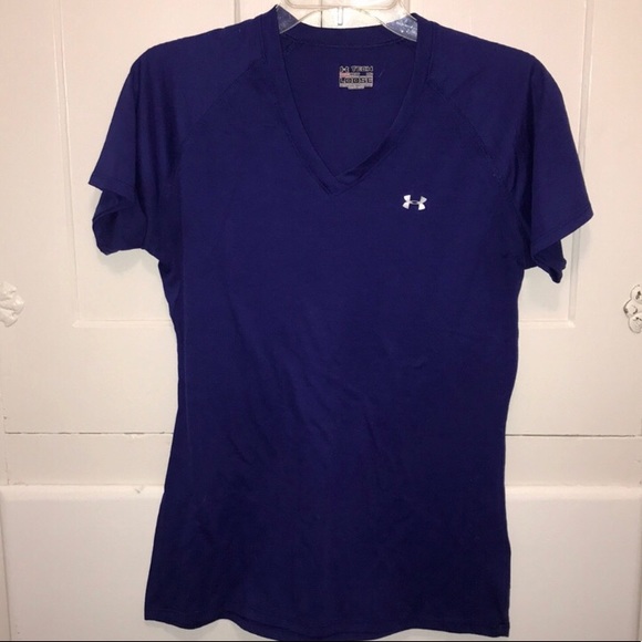 BUNDLE of UNDER ARMOUR workout tees! Worth $100! - Picture 3 of 8